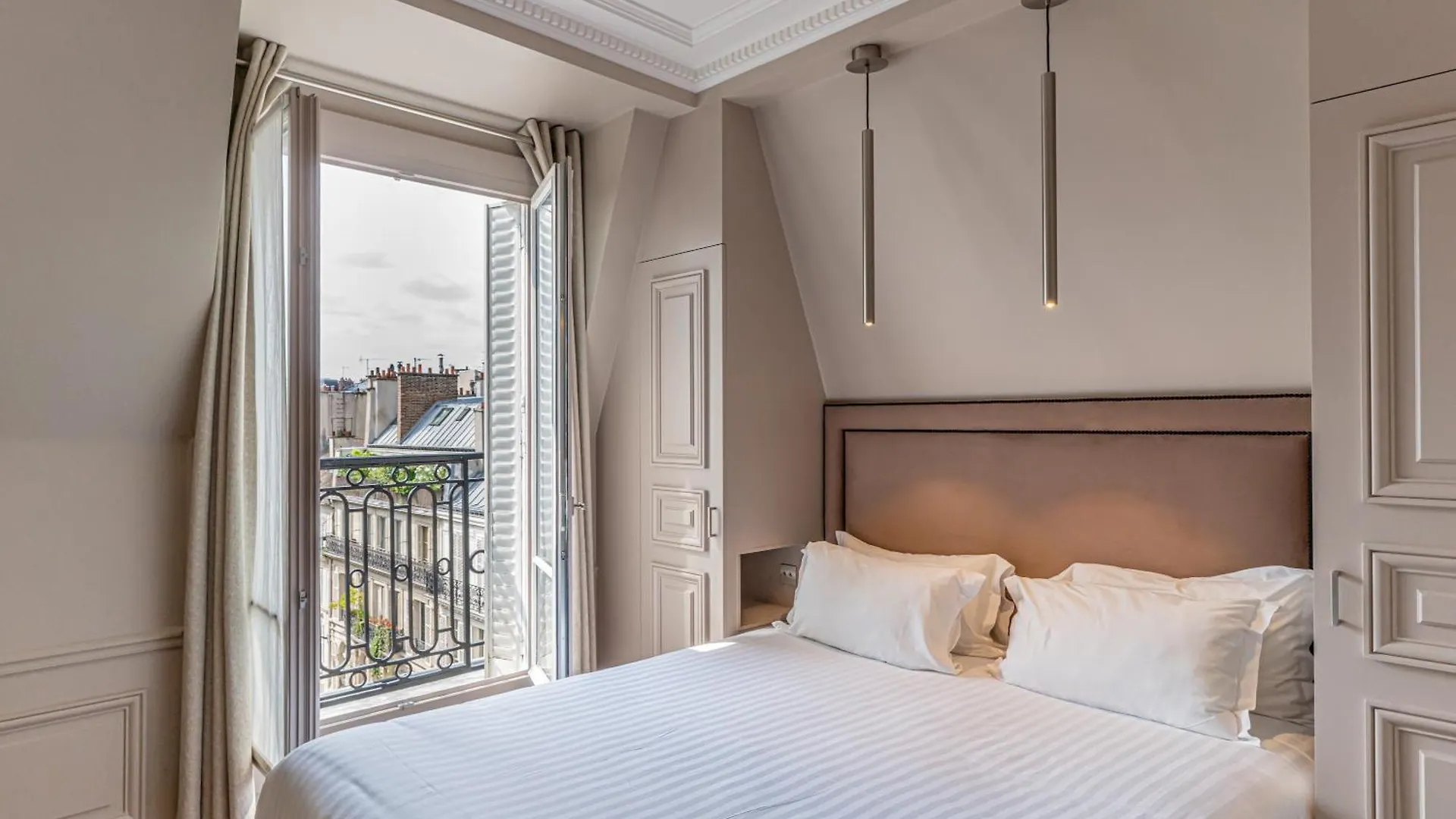 Hotel Perreyve - Jardin Du Luxembourg 3*