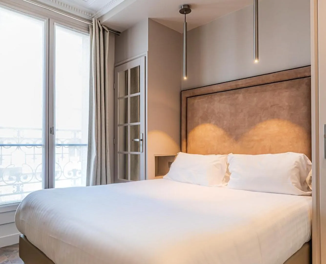 Perreyve - Jardin Du Luxembourg Hotel 3*